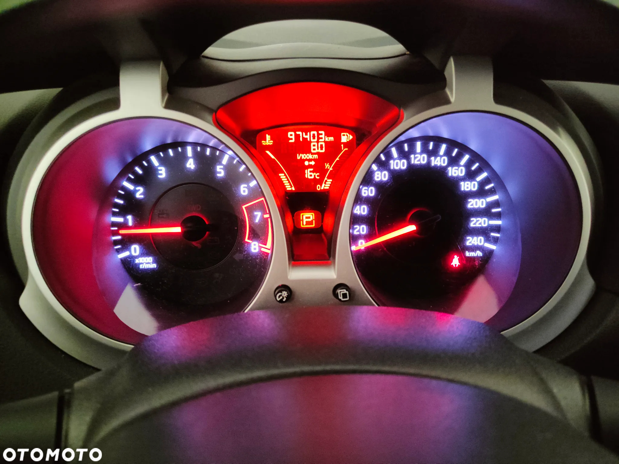 Nissan Juke 1.6 T Tekna 4x4 - 11