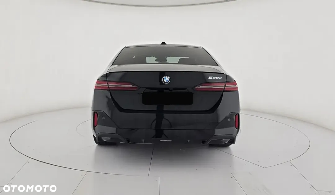 BMW Seria 5 520d xDrive mHEV M Sport - 4