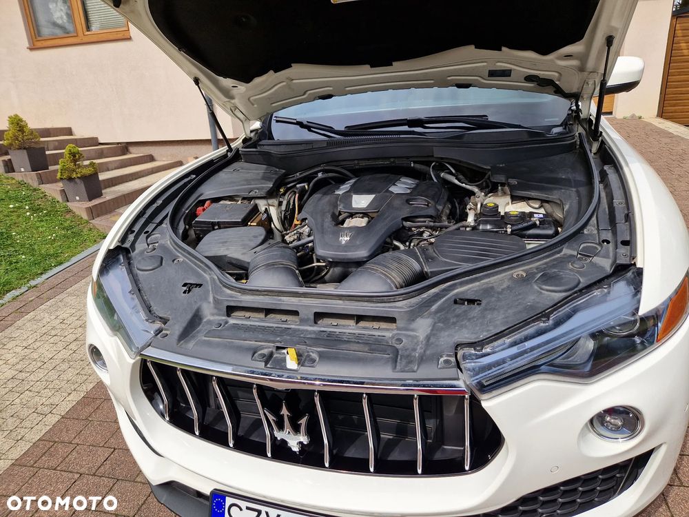 Maserati Levante S - 22