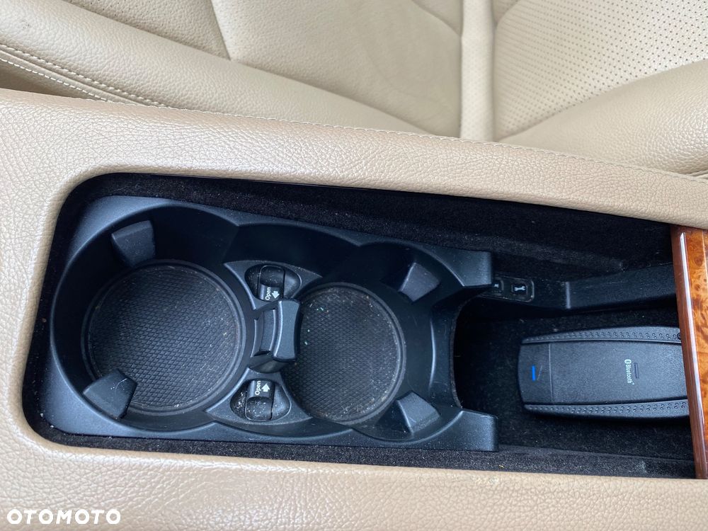 Mercedes-Benz Klasa E 350 7G-TRONIC Elegance - 23