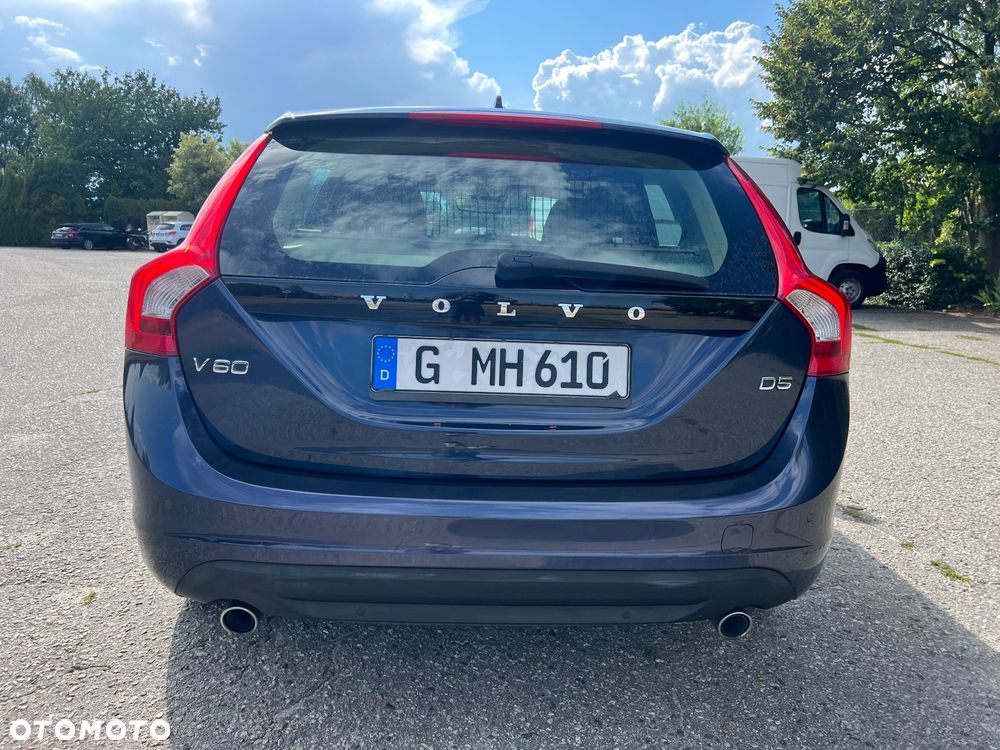 Volvo V60 D5 Momentum - 5
