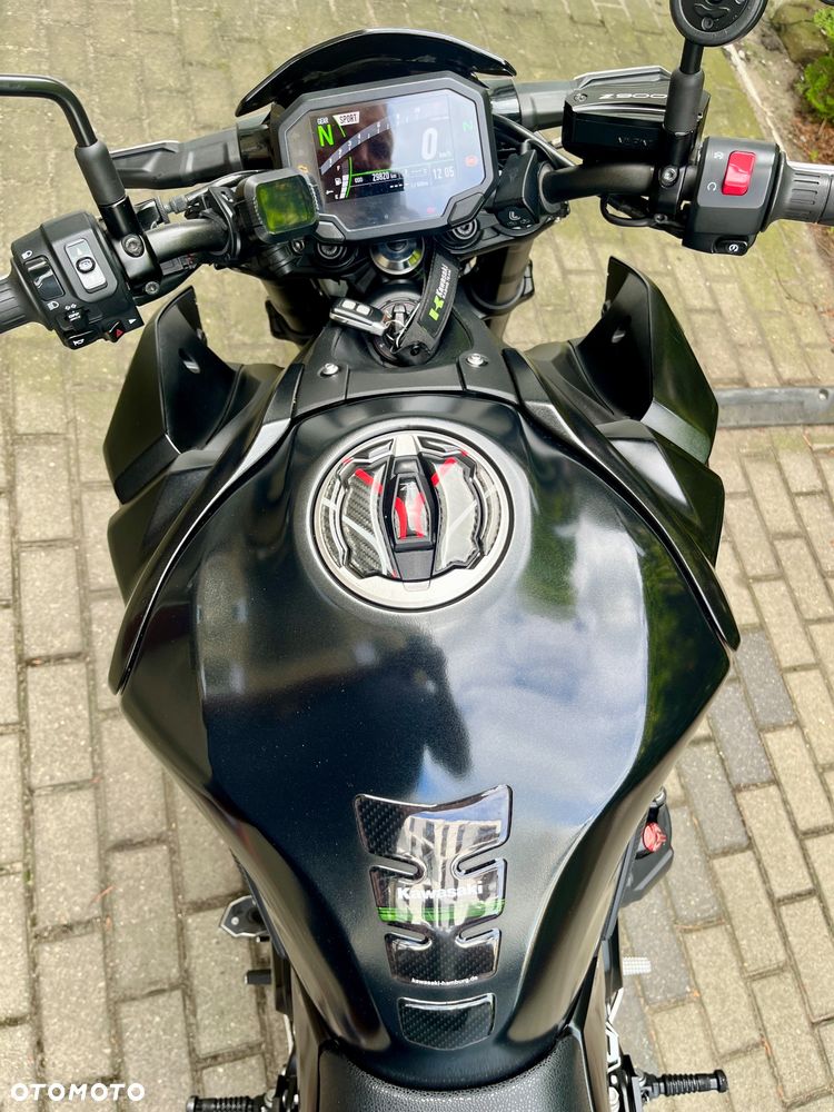 Kawasaki Z 900 - 21