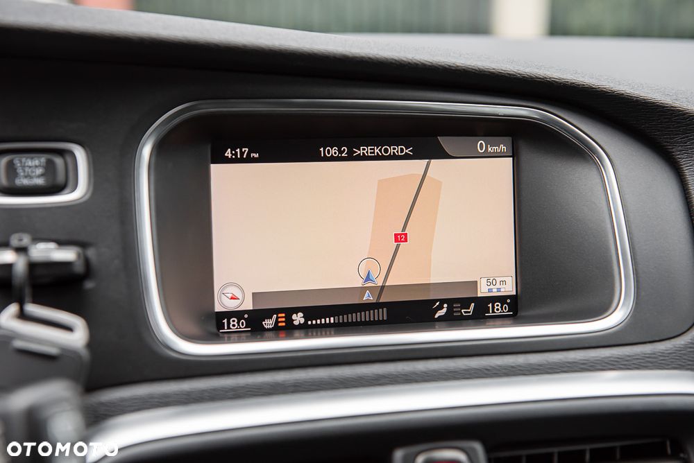 Volvo V40 D3 Geartronic RDesign - 25