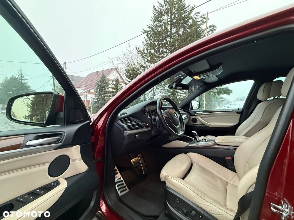 BMW X6 xDrive50i - 14