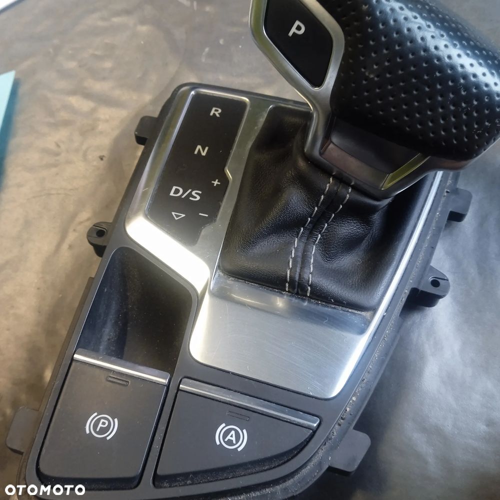 Gałka zmiany biegów wybierak A4 B9 S-Line 8W1719111C - 2