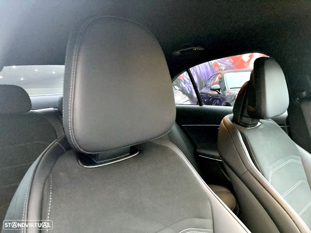 Mercedes-Benz E 300 e AMG Line - 36