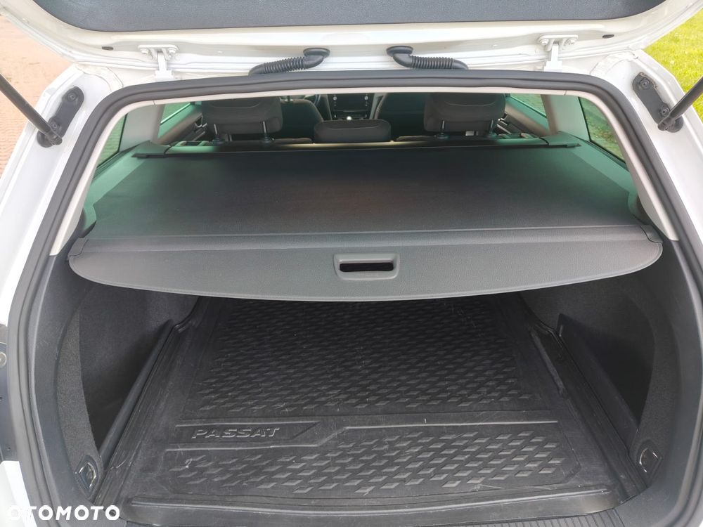 Volkswagen Passat 2.0 TDI SCR DSG Elegance - 19