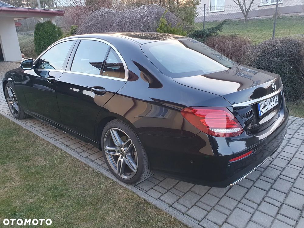 Mercedes-Benz Klasa E 220 d 9G-TRONIC AMG Line - 19