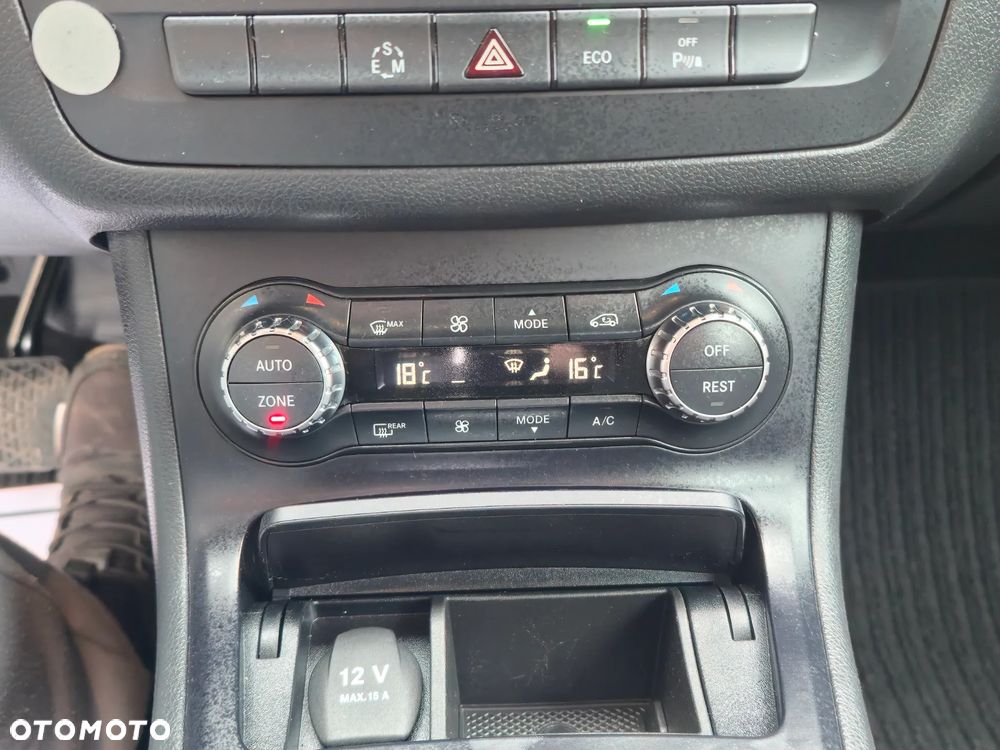 Mercedes-Benz Klasa B 180 CDI (BlueEFFICIENCY) 7G-DCT - 29