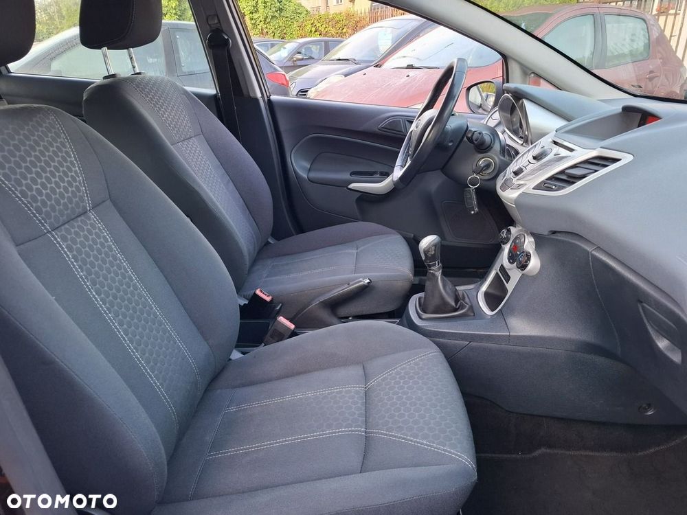 Ford Fiesta 1.25 Titanium X - 22