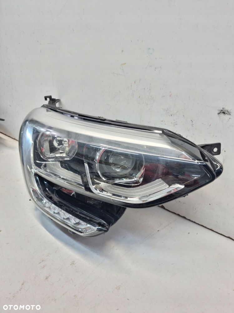 RENAULT MEGANE IV 16- Lampa przednia PRAWA LED - 2
