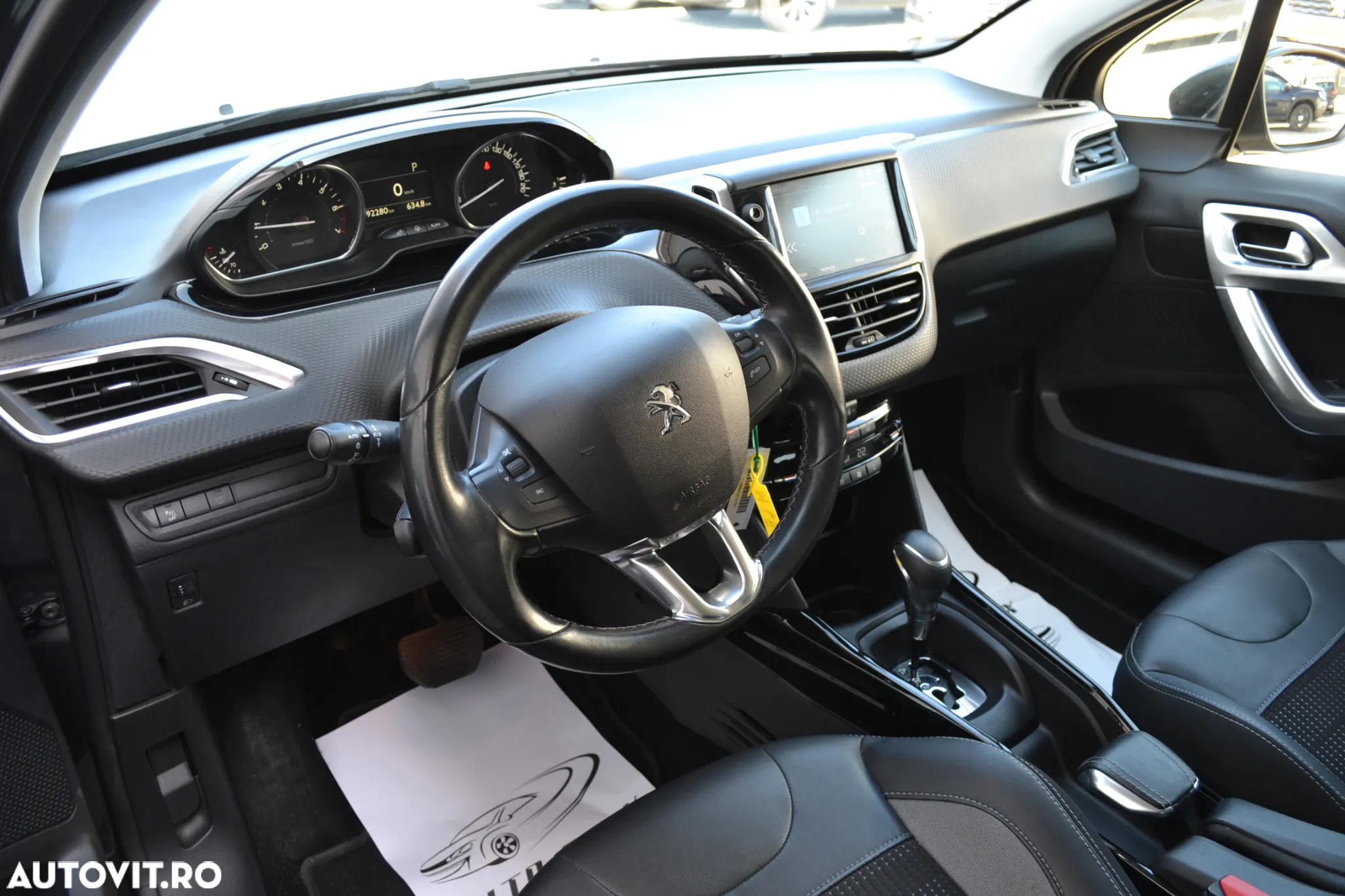 Peugeot 2008 PureTech 130 Stop&Start EAT6 Allure - 9