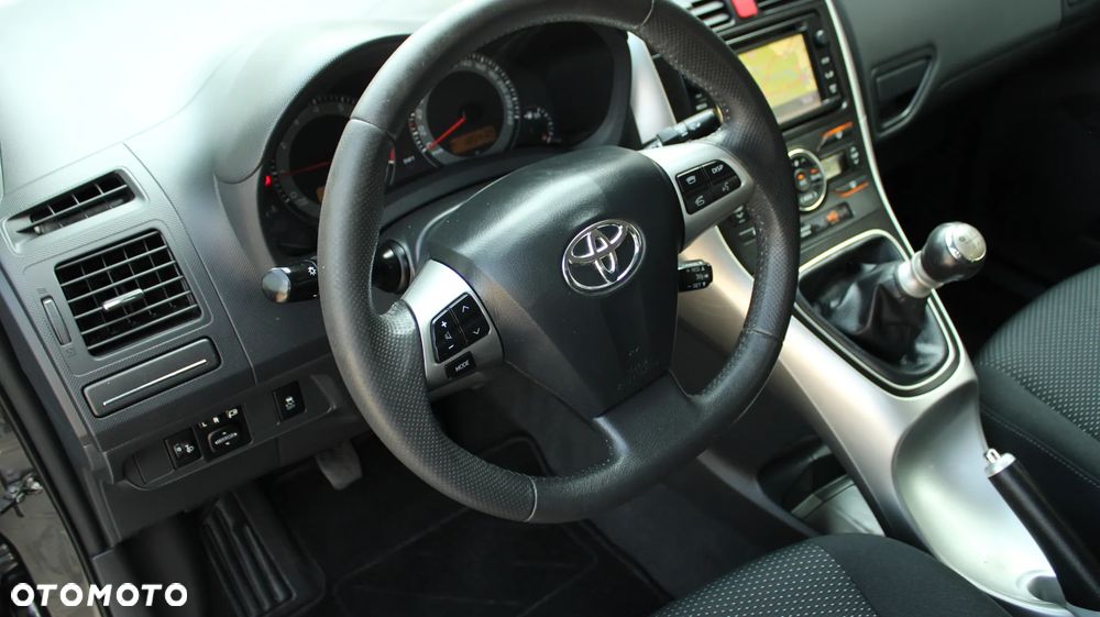Toyota Auris 1.6 Executive - 30
