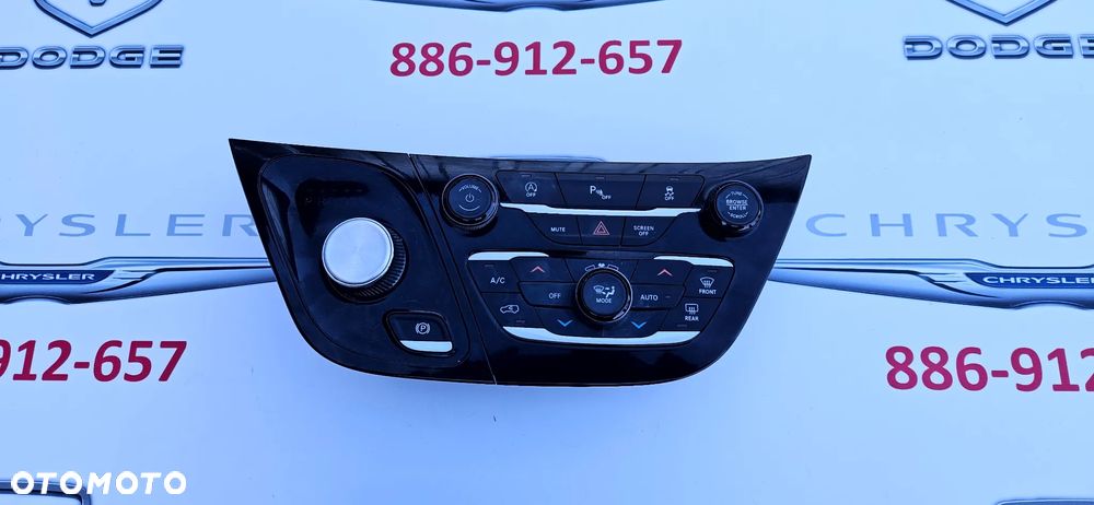 Chrysler Pacifica 2016- 3.6 V6 Panel klimatyzacji Sterowanie nawiewem Panel klimy AC P6EV471X8AB Wybierak zmiany biegów Lewarek Panel skrzyni P68240089AL 68240089AL