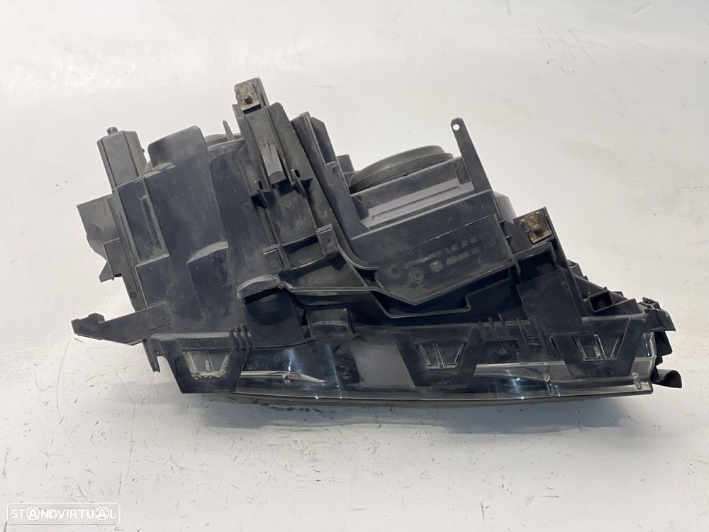 Farol normal Esq Frente BMW 3 (E46) REF. 0301089205 6902745 - 3