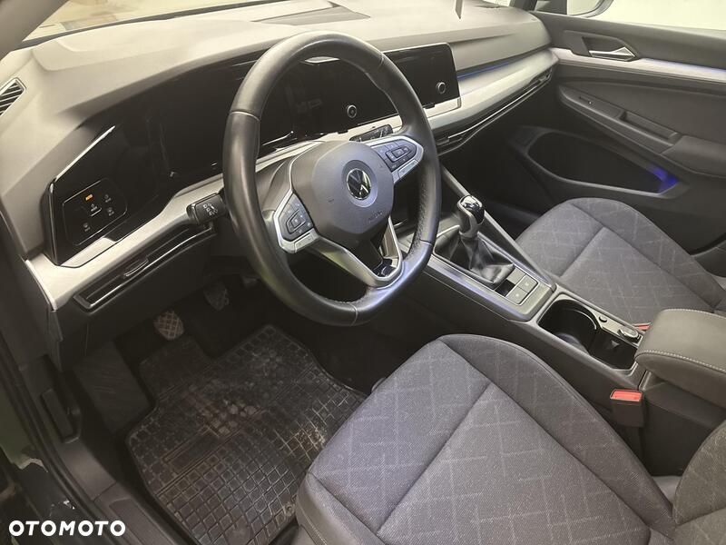 Volkswagen Golf - 10