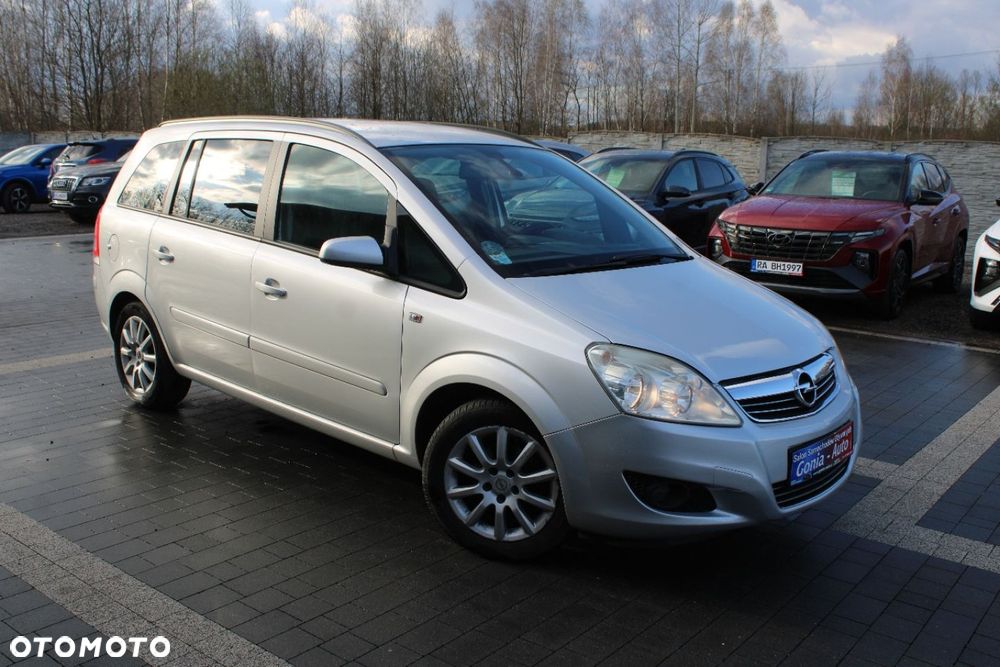Opel Zafira - 8