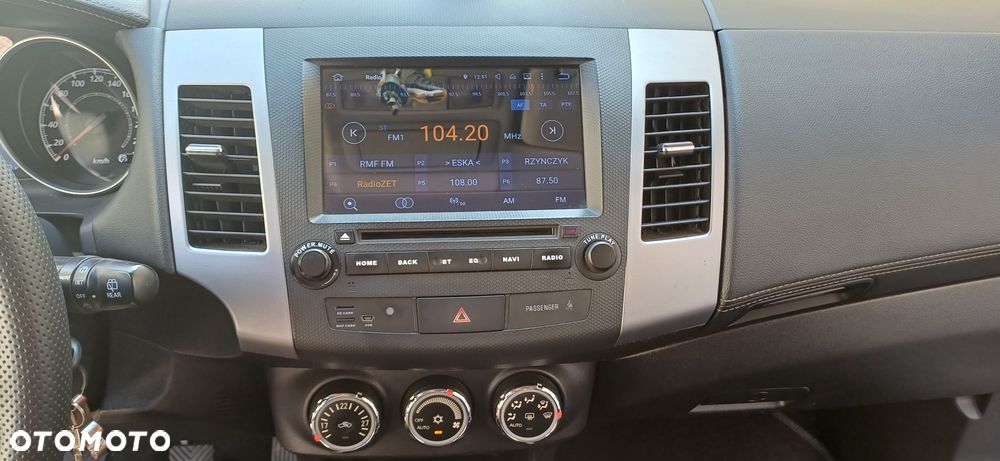 Mitsubishi Outlander 2.0 2WD - 19