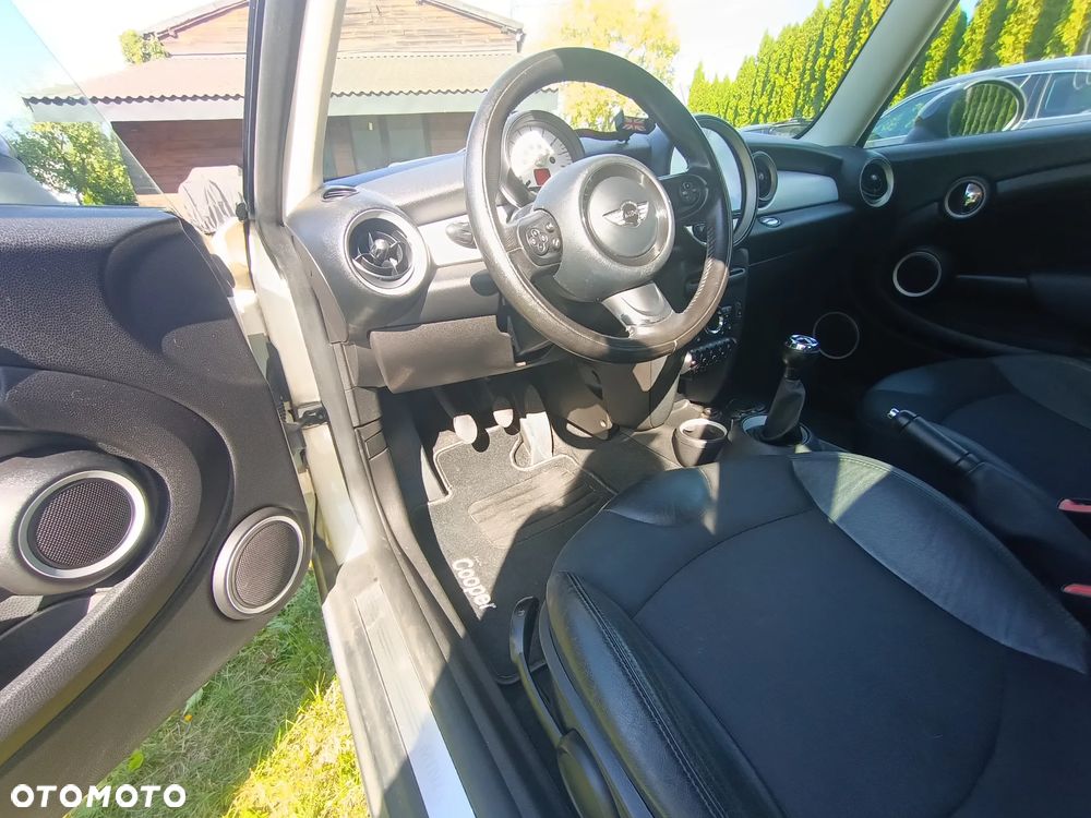 MINI Cooper Standard - 6