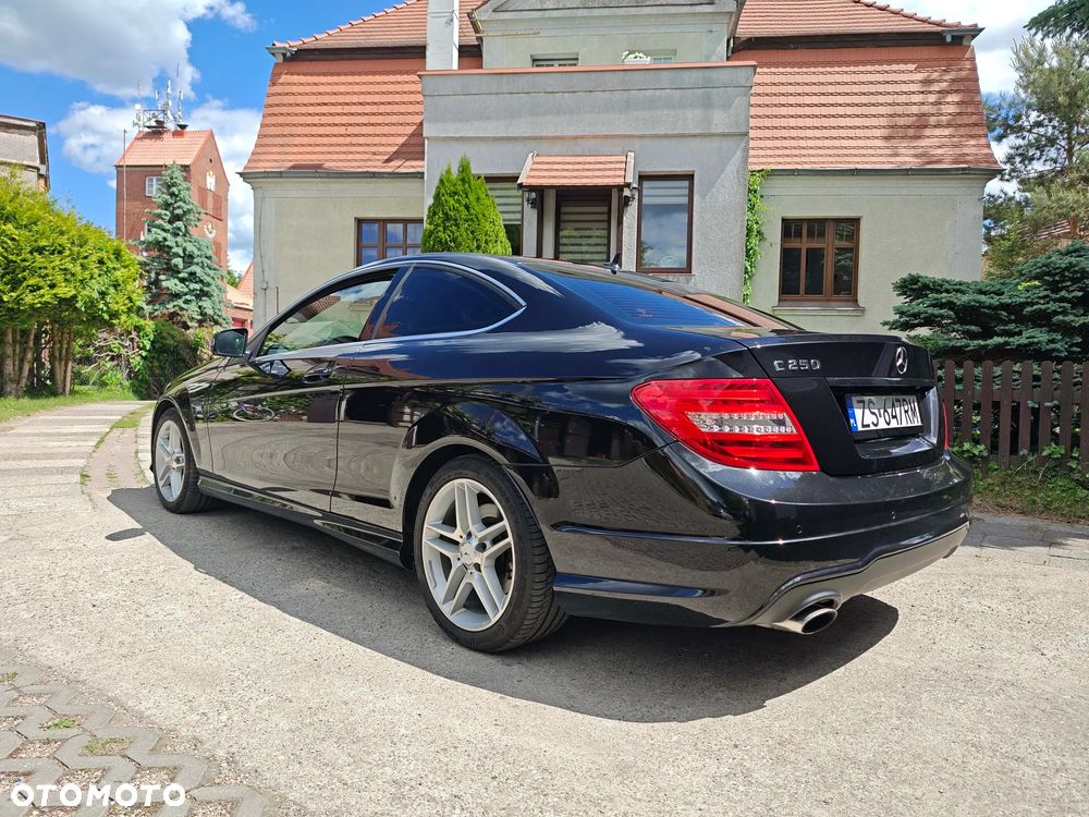 Mercedes-Benz Klasa C 250 CGI BlueEff Sport - 5
