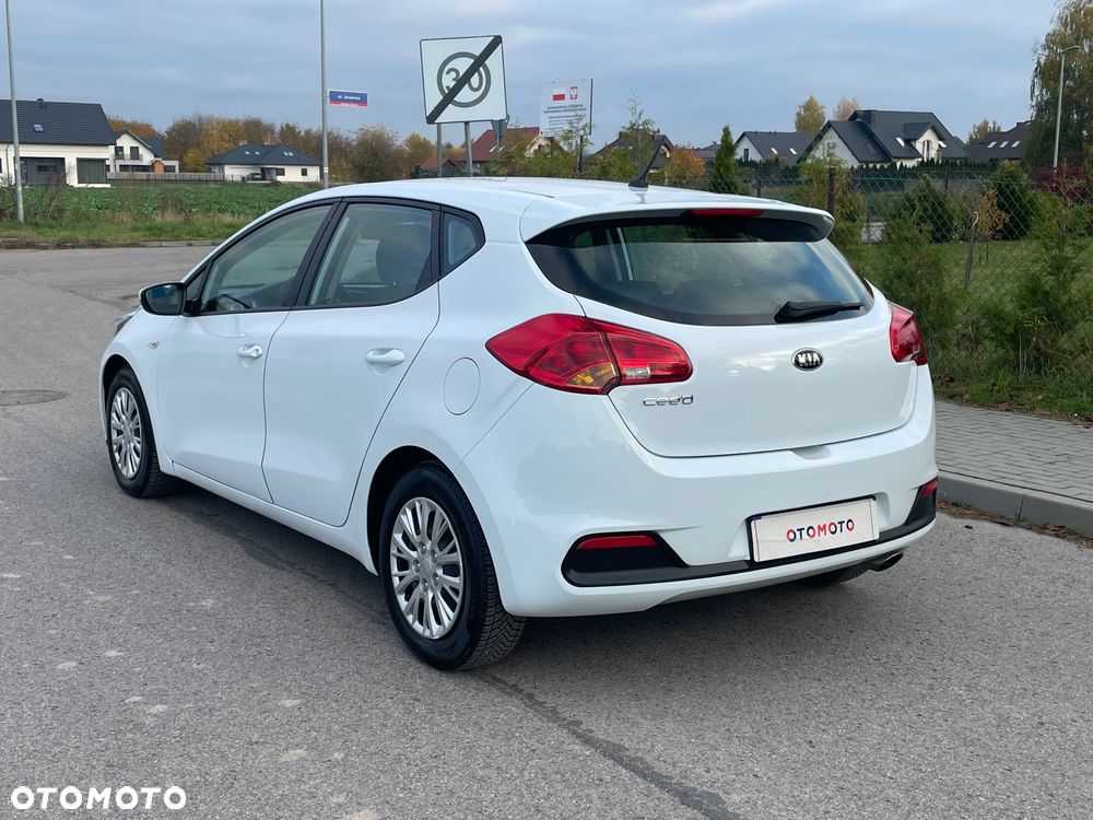 Kia Ceed 1.4 CVVT Attract - 37
