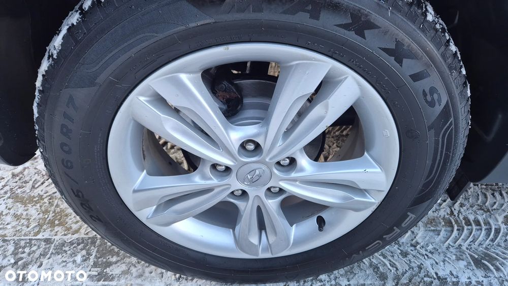 Hyundai ix35 1.7 CRDi 2WD blue Finale Gold - 15