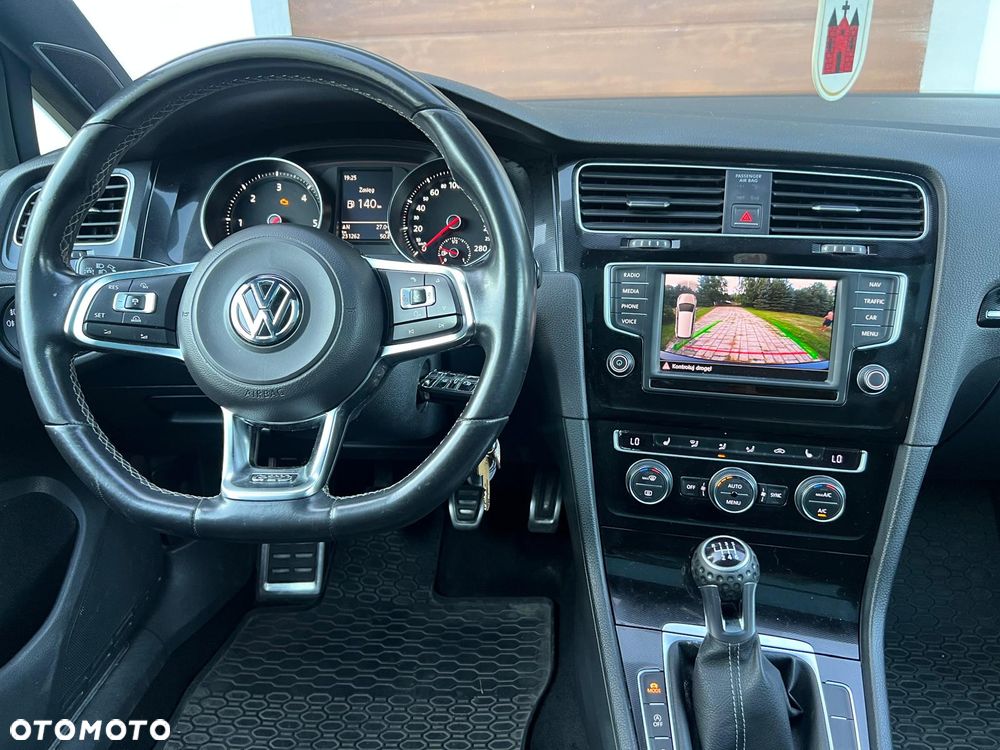 Volkswagen Golf 2.0 TDI BMT GTD - 9