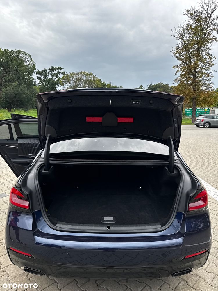 BMW Seria 5 545e xDrive M Sport Edition - 14