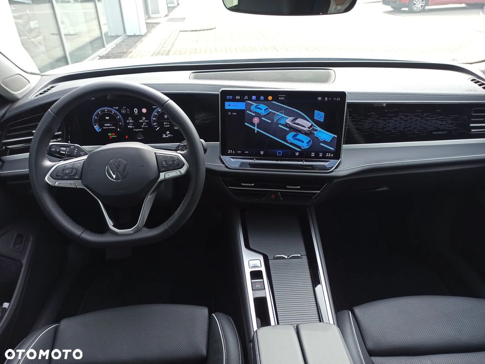 Volkswagen Passat Variant 1.5 TSI EVO Elegance DSG - 11