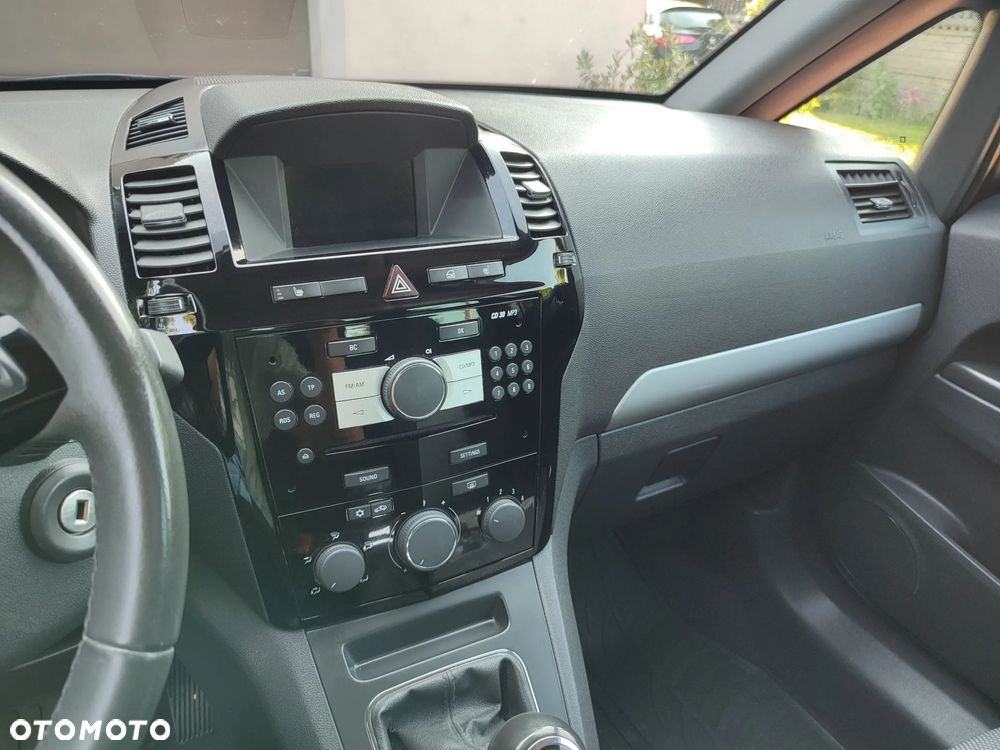 Opel Zafira - 23