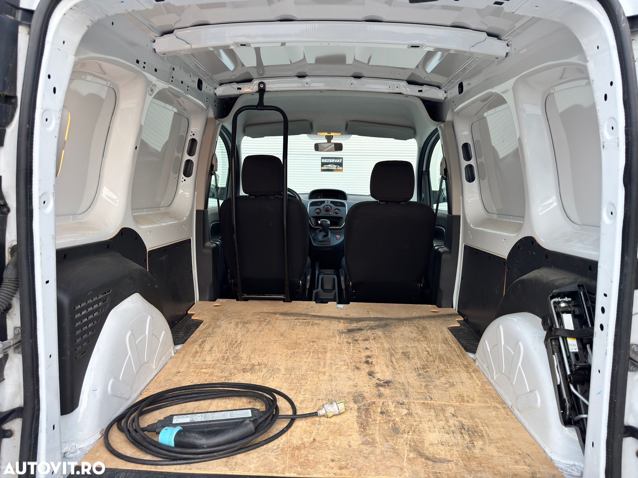 Renault Kangoo Maxi ZE E. 33 (mit Batterie) - 23