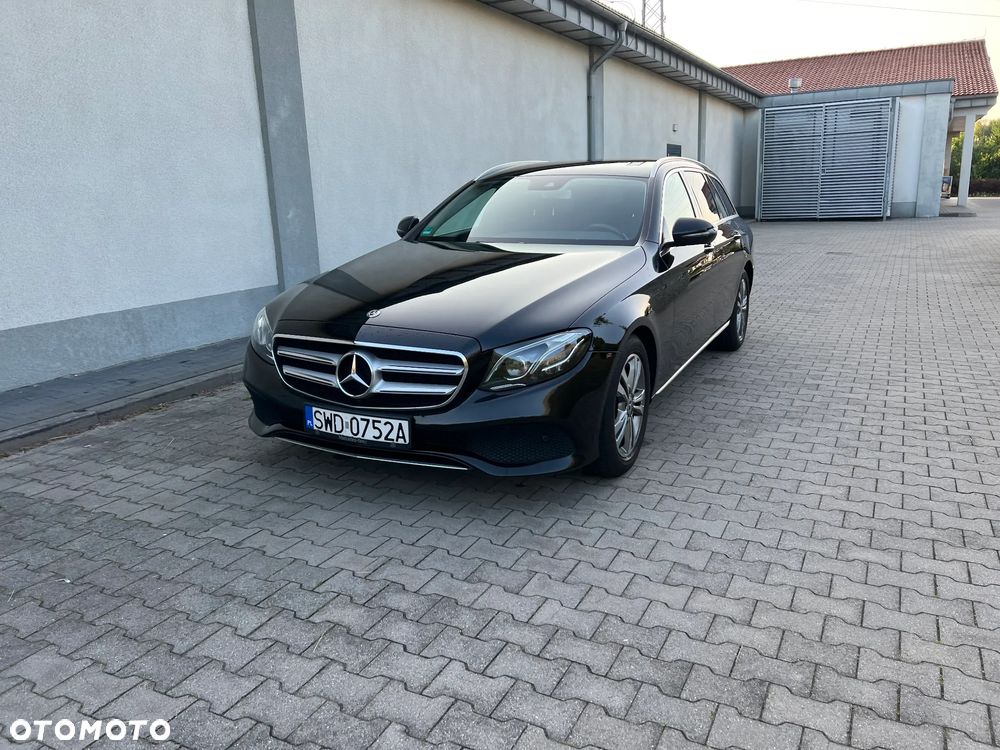 Mercedes-Benz Klasa E 220 d 4Matic 9G-TRONIC - 10