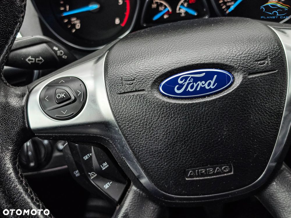 Ford Kuga 2.0 TDCi 2x4 Titanium - 27