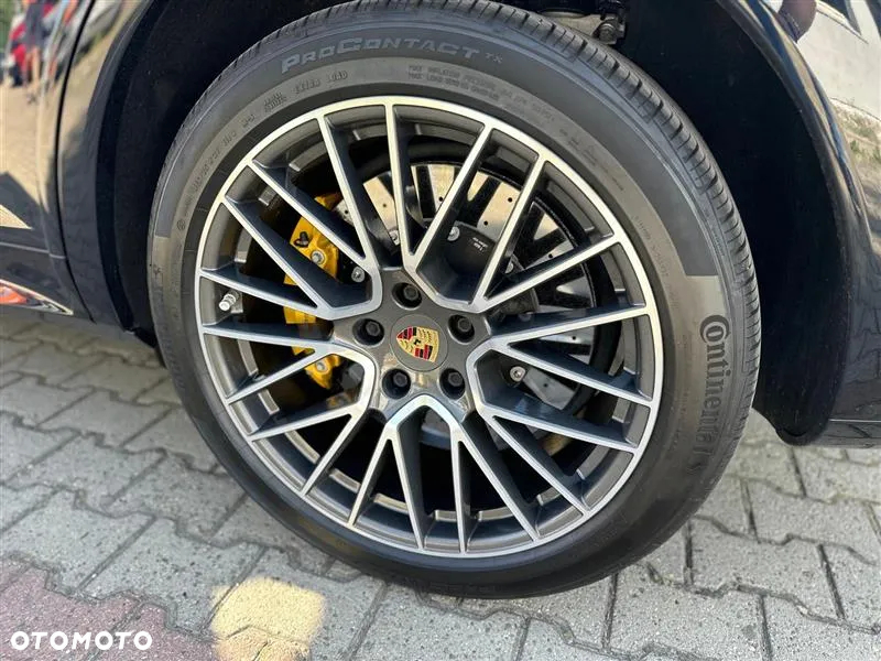 Porsche Cayenne - 6
