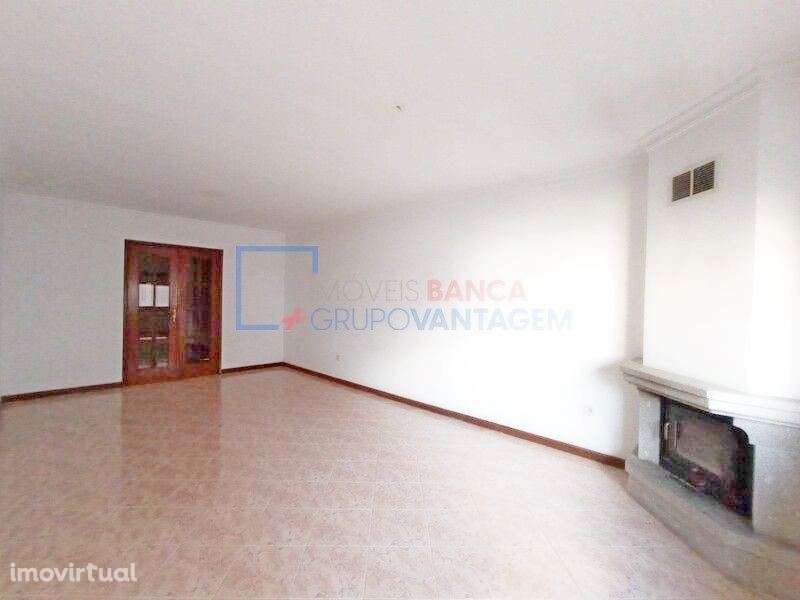 Apartamento T2 | Rio Tinto | Excelente Localização - Grande imagem: 2/15