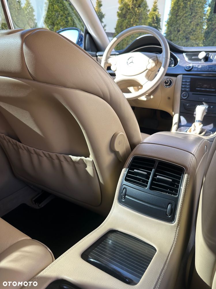 Mercedes-Benz CLS - 7