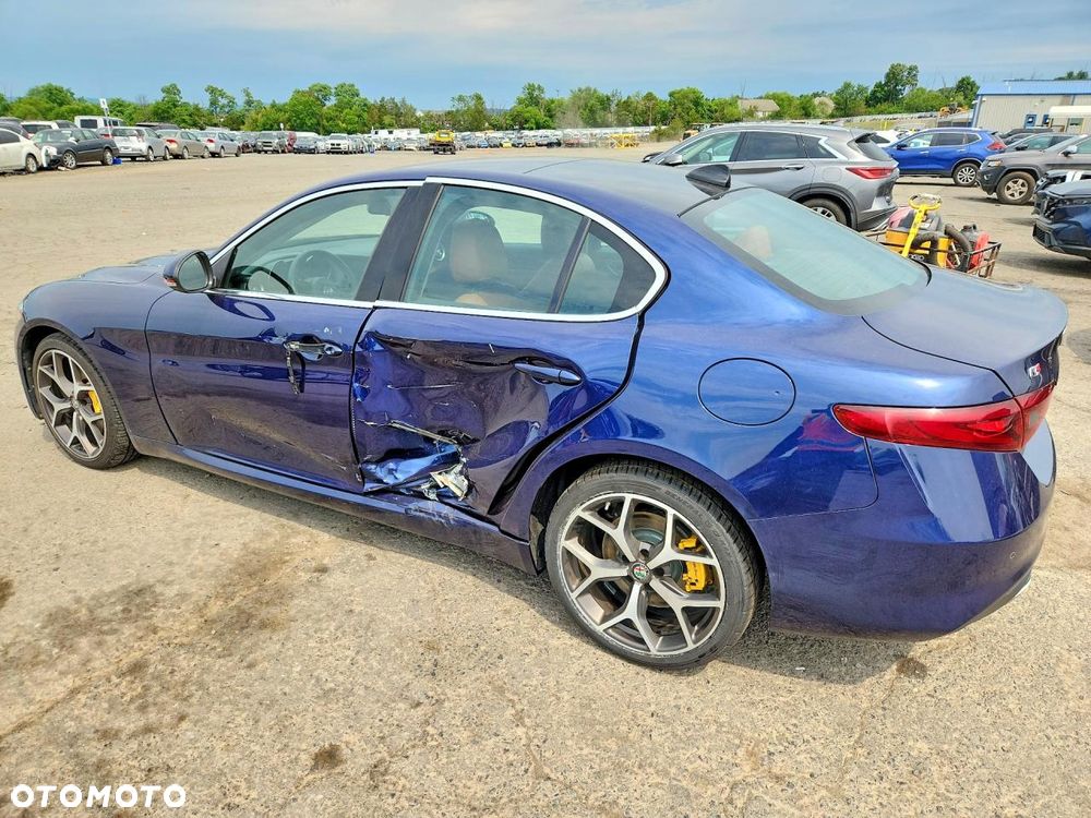 Alfa Romeo Giulia 2.0 Turbo TI Q4 - 5