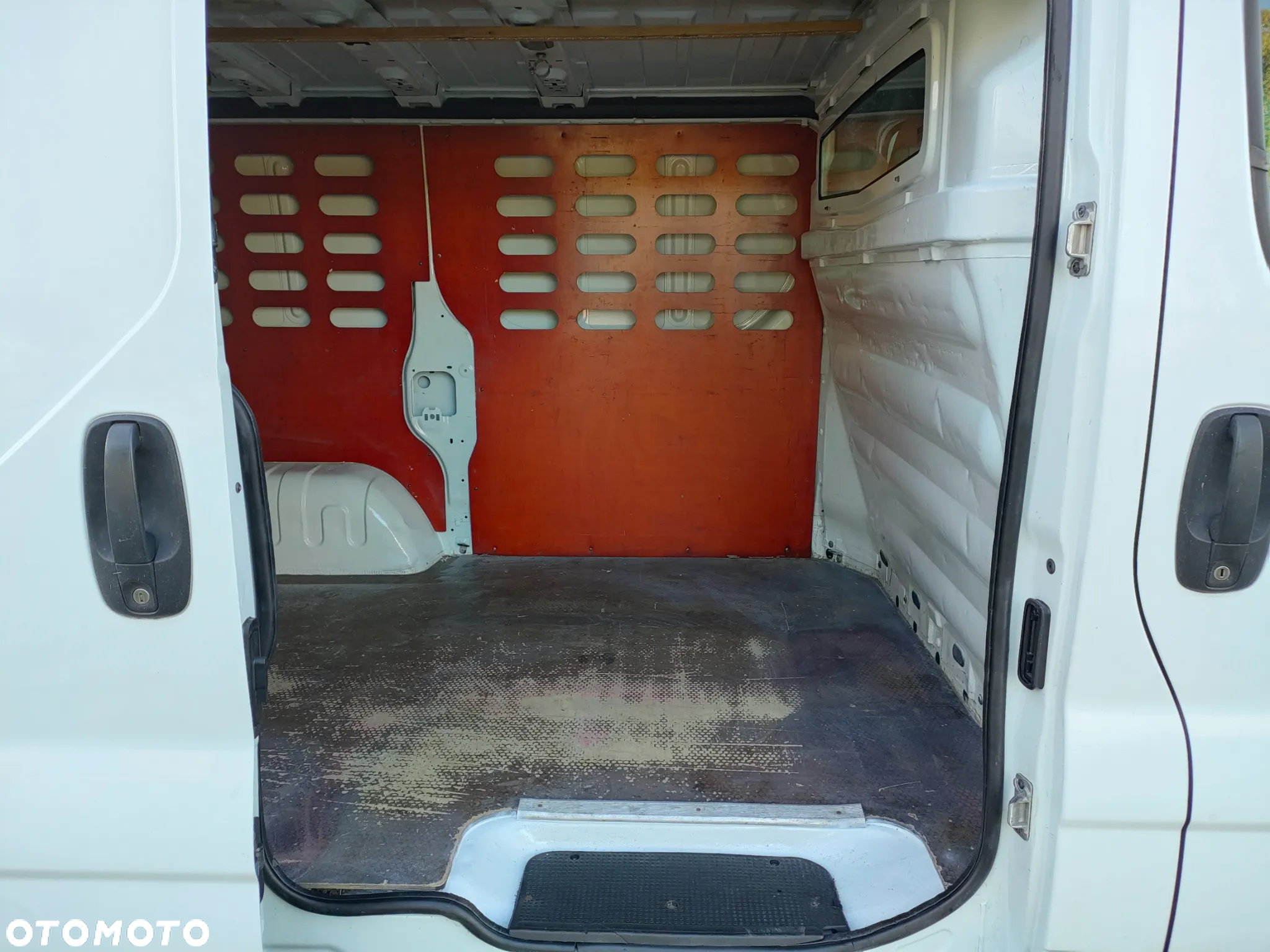 Opel Vivaro - 17