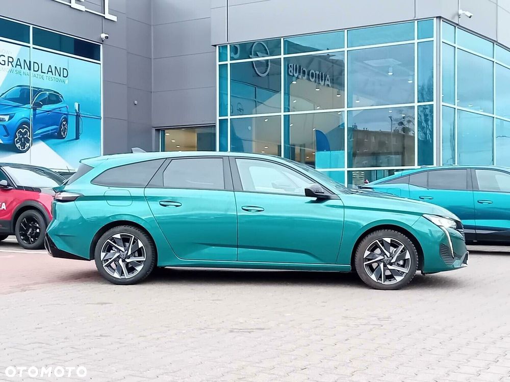 Peugeot 308 - 8