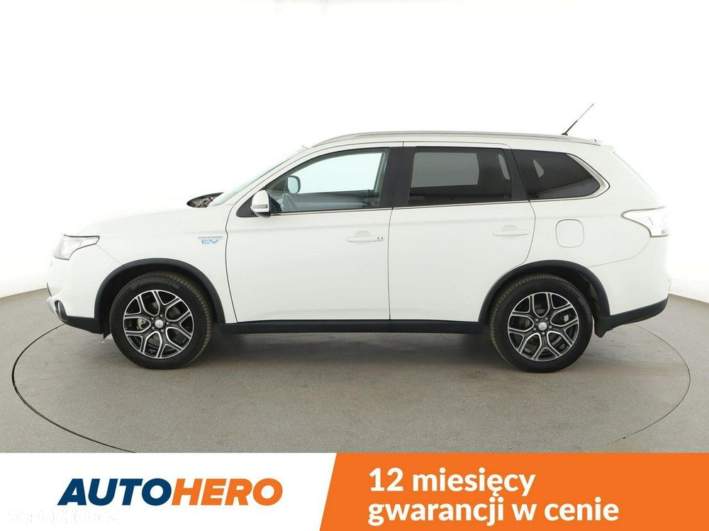 Mitsubishi Outlander - 2