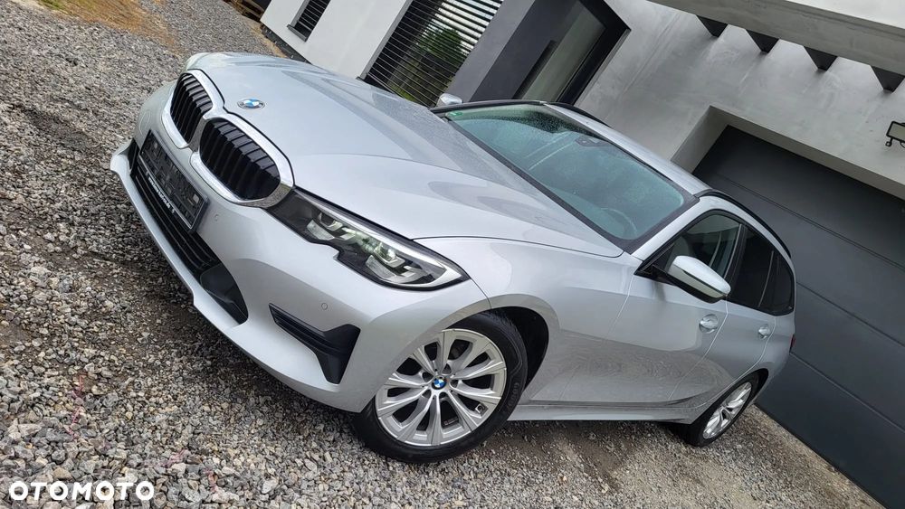 BMW Seria 3 318d Touring - 19