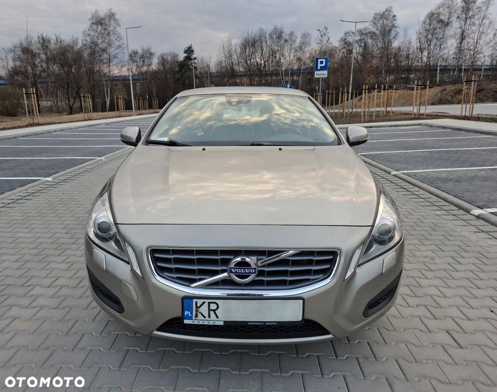 Volvo S60 T3 Momentum - 8