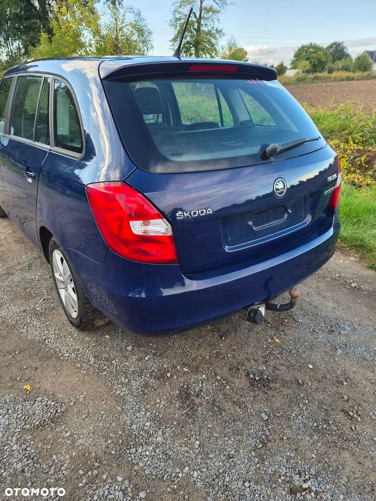 Skoda Fabia 2014 photo 4