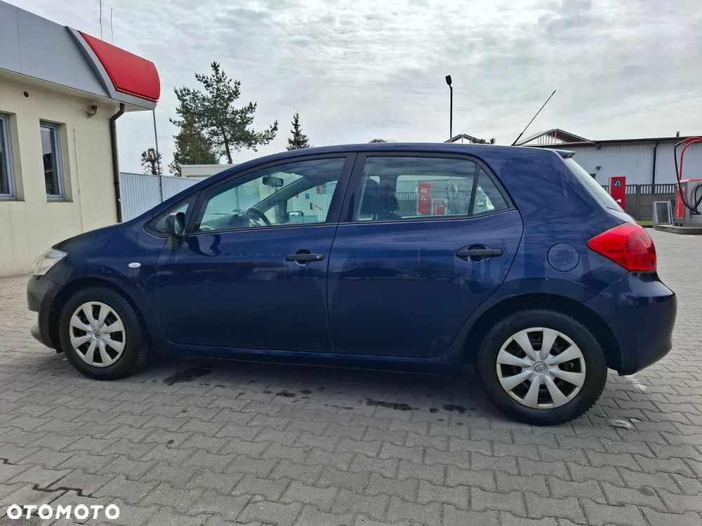 Toyota Auris 1.4 D-4D Terra - 13