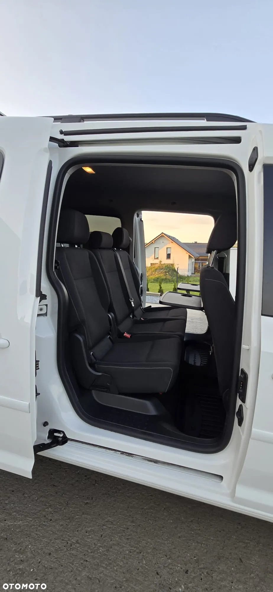 Volkswagen Caddy Maxi 2.0 TDI Comfortline DSG - 28