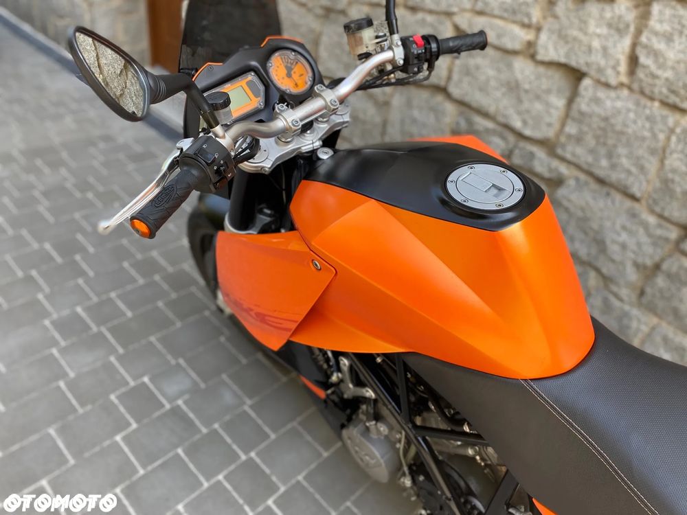 KTM Super Duke - 11