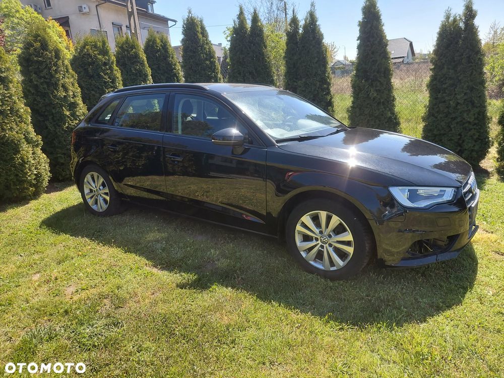 Audi A3 Sportback 2.0 TDI quattro Ambiente - 2