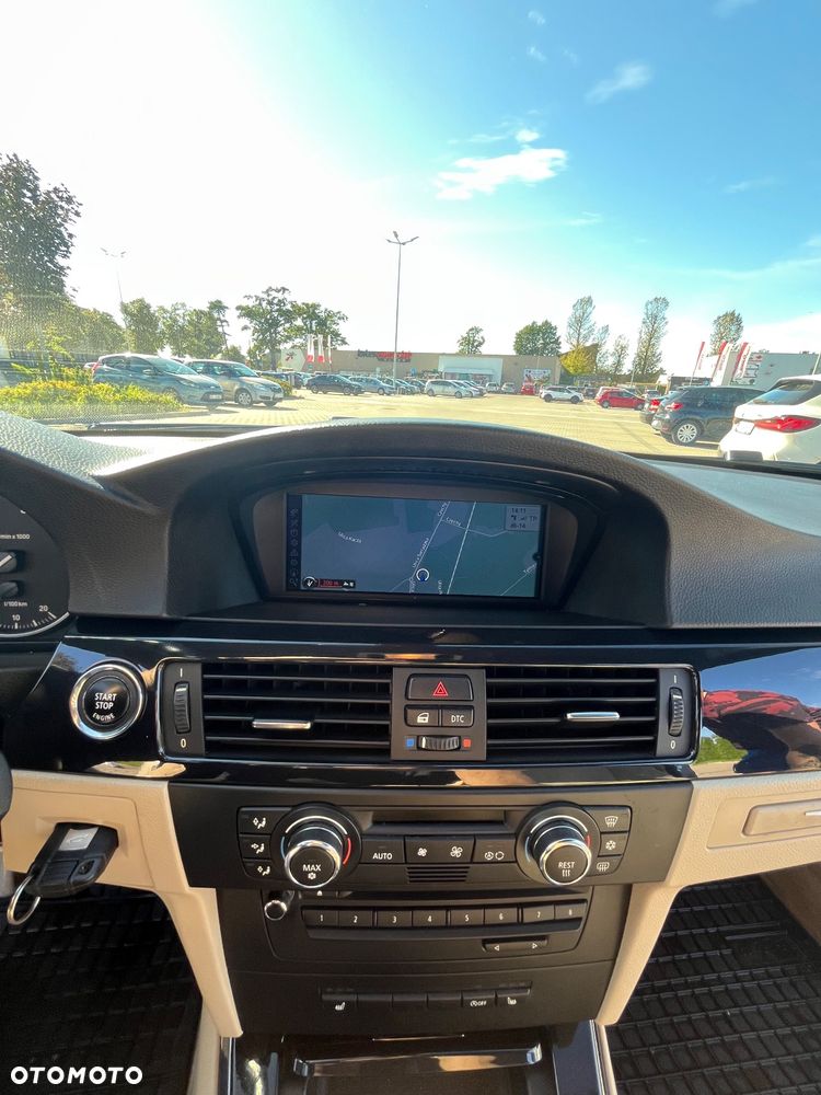 BMW Seria 3 320d Coupe - 17