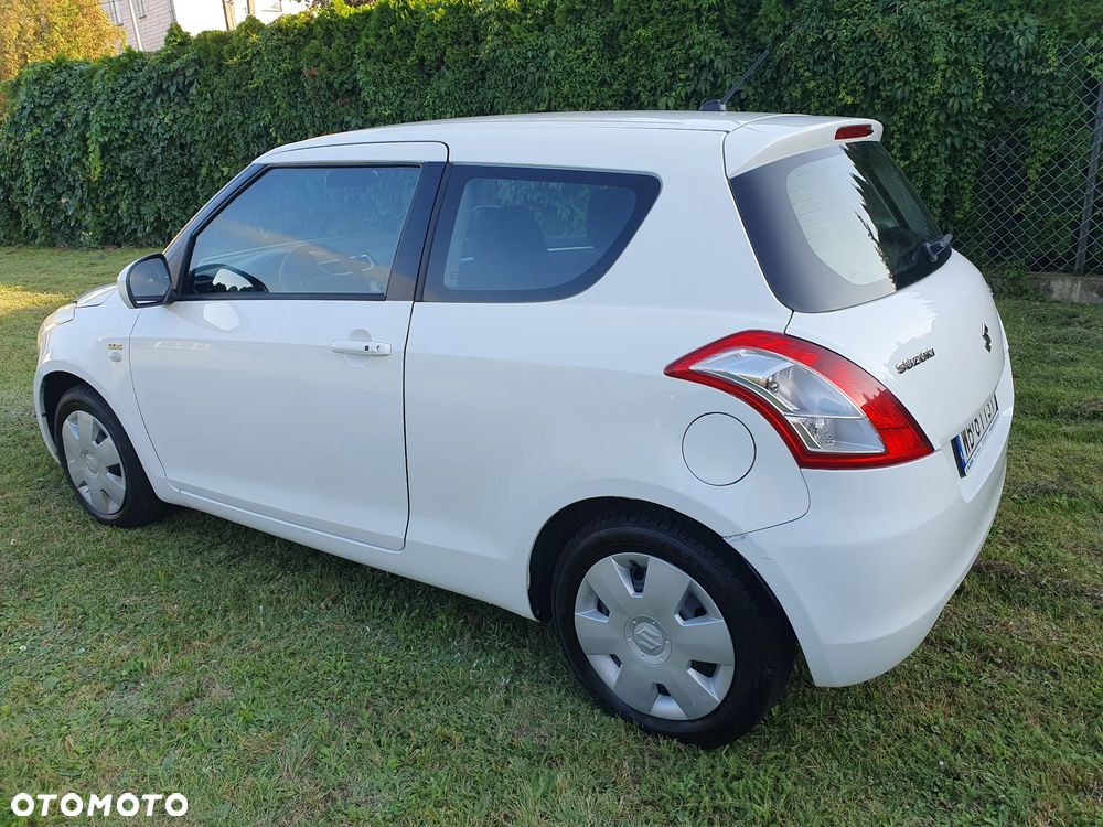 Suzuki Swift - 4