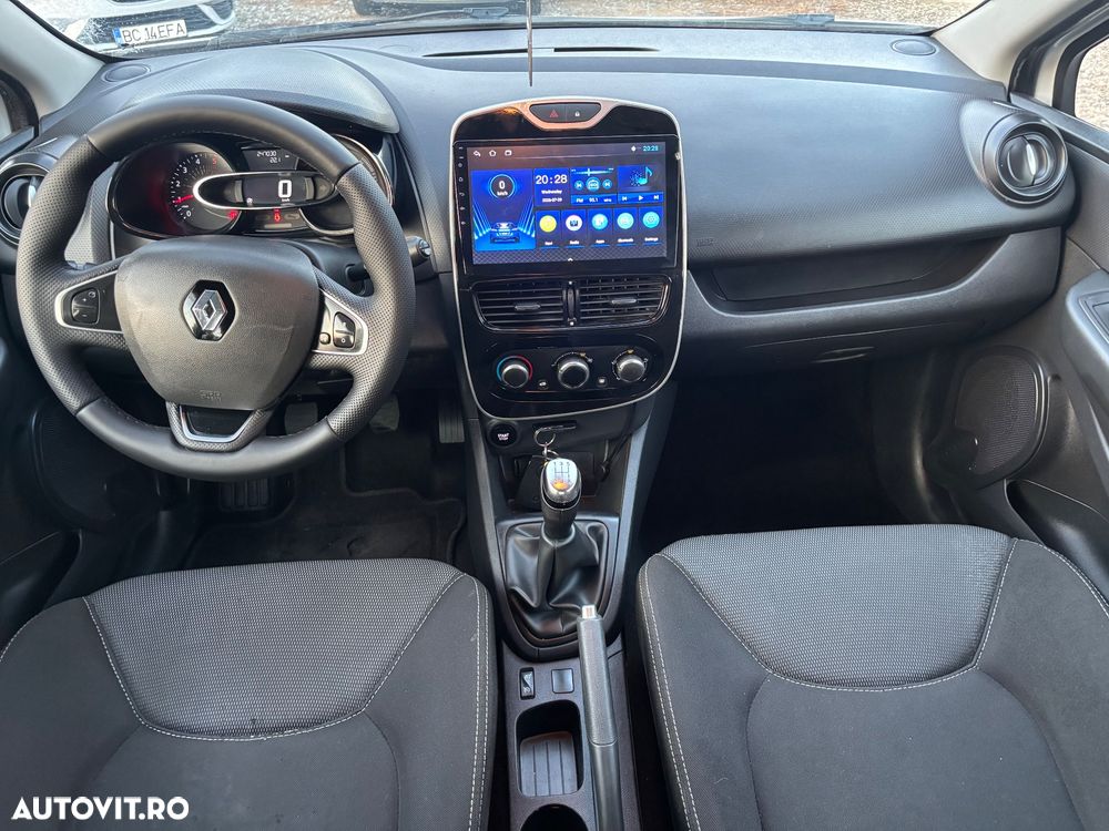 Renault Clio - 9